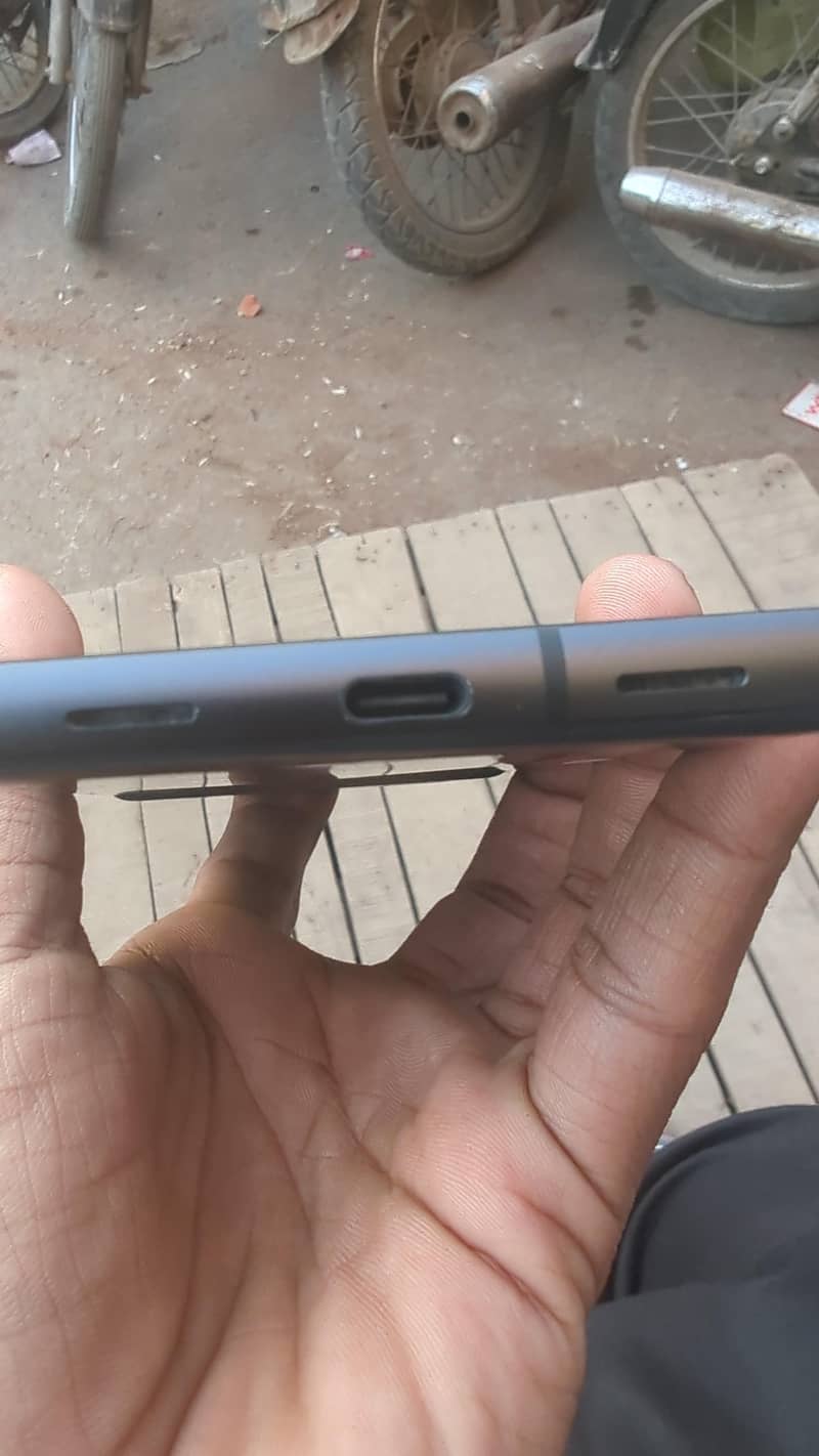 panel damage pixel 7a 1