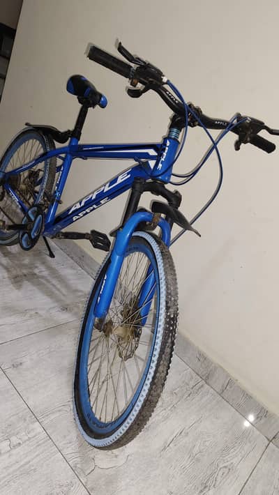 Bicycle "Mountain bike " Automatic Gears , in good condition available