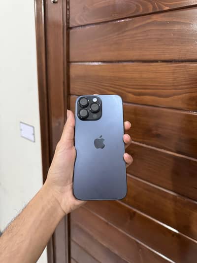 Apple iPhone 16 Pro Max fu