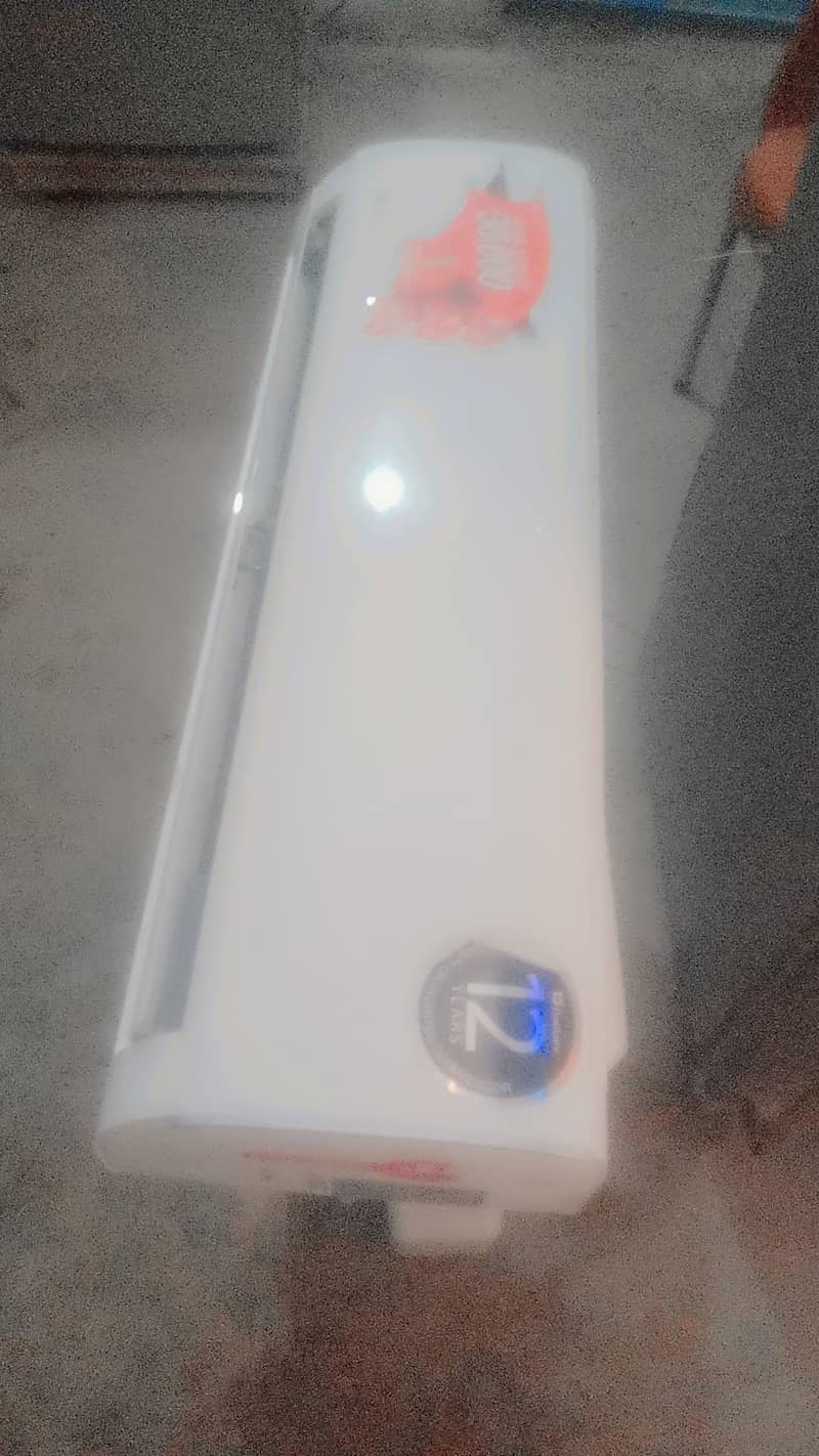 ایک ٹن     ڈالنس انورٹر اے سی 2