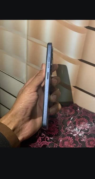 8+8=16gb 256 gb total orignal ha