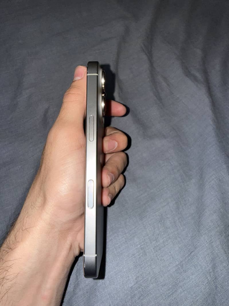 Iphone 16 pro 1