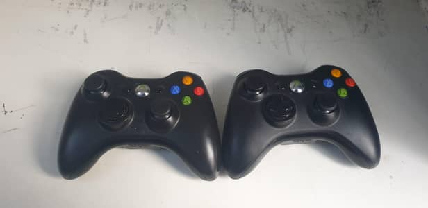 2 Xbox 360 Original Controller - Good Condition