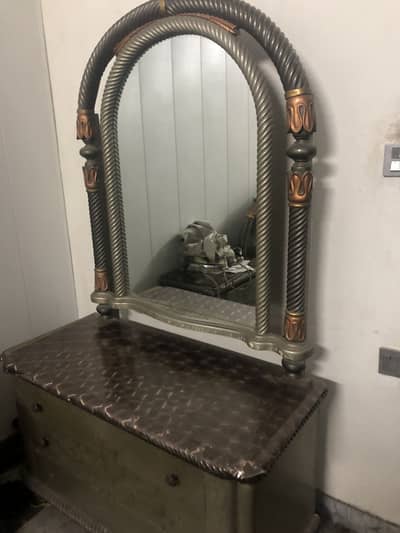 Bed Side Tables and Dressing table for sell