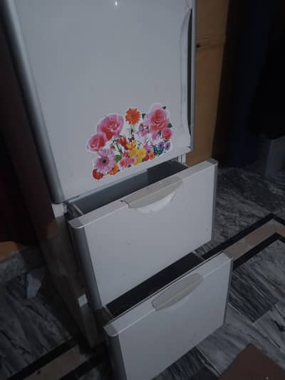 Refregrator Hitachi