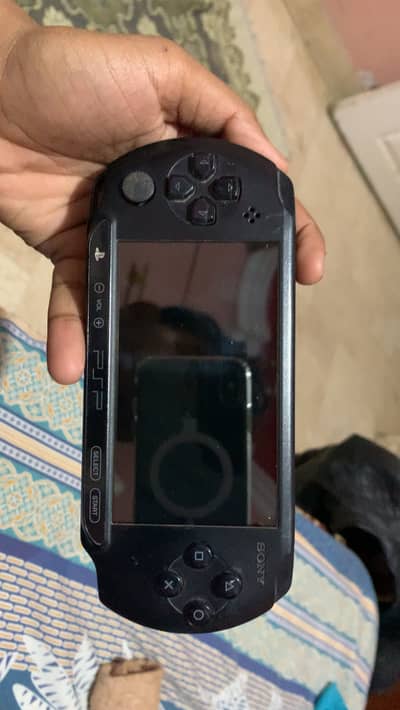 PSP GAMING CONSOLE ( sony )