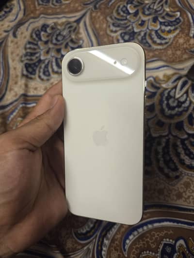 10/10 iPhone 17 Air (Golden)