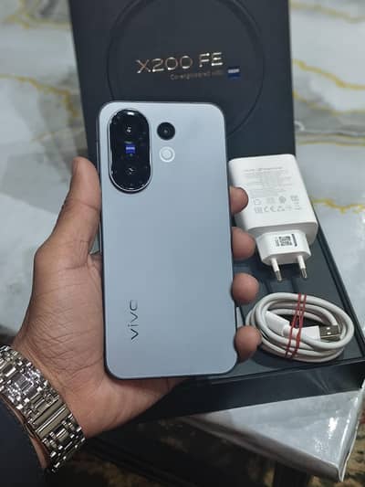 VIVO X200FE 12/512 COMPLETE BOX CONDITION 10/10