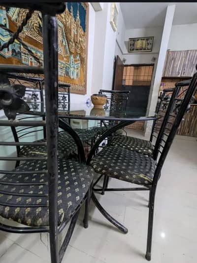 Clean Condition Dining Table Urgent Sale Okay Table.