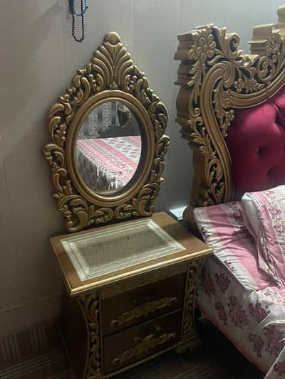 King size bed, side table, Almari, Dressing