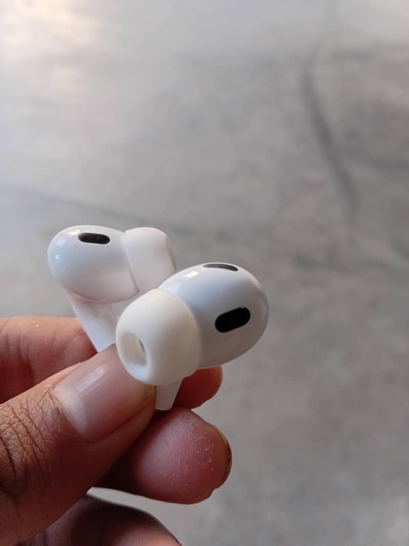 earbuds 6