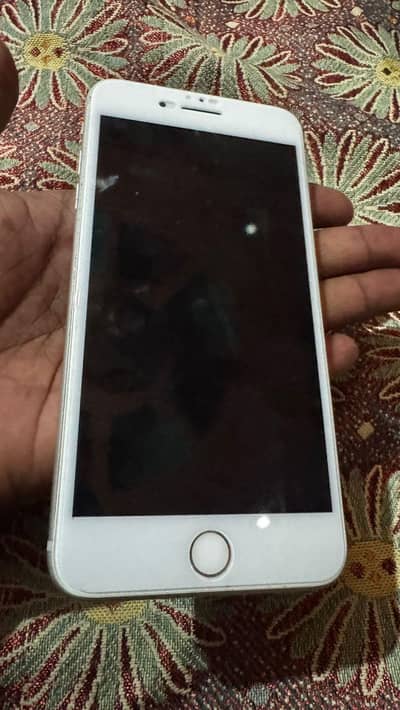 iphone seven Plus Silver color only mobile I'd Card ki copy mil jay gi