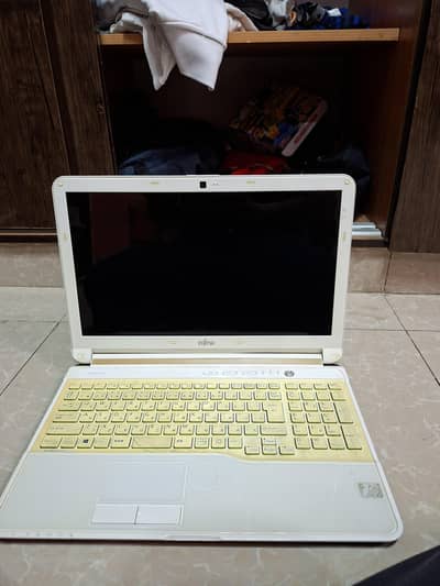 Start maybe good white fujitsu laptop old cheap price please buy it