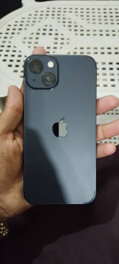 Iphone 13 10/10 condition 10 days used with box with warrenty of year