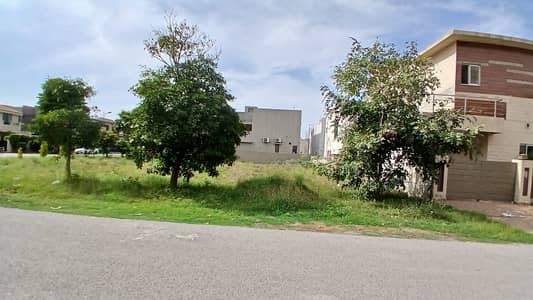2 kanal corner Possession Plot Block E direct approachs excellent location DHA Phase 6