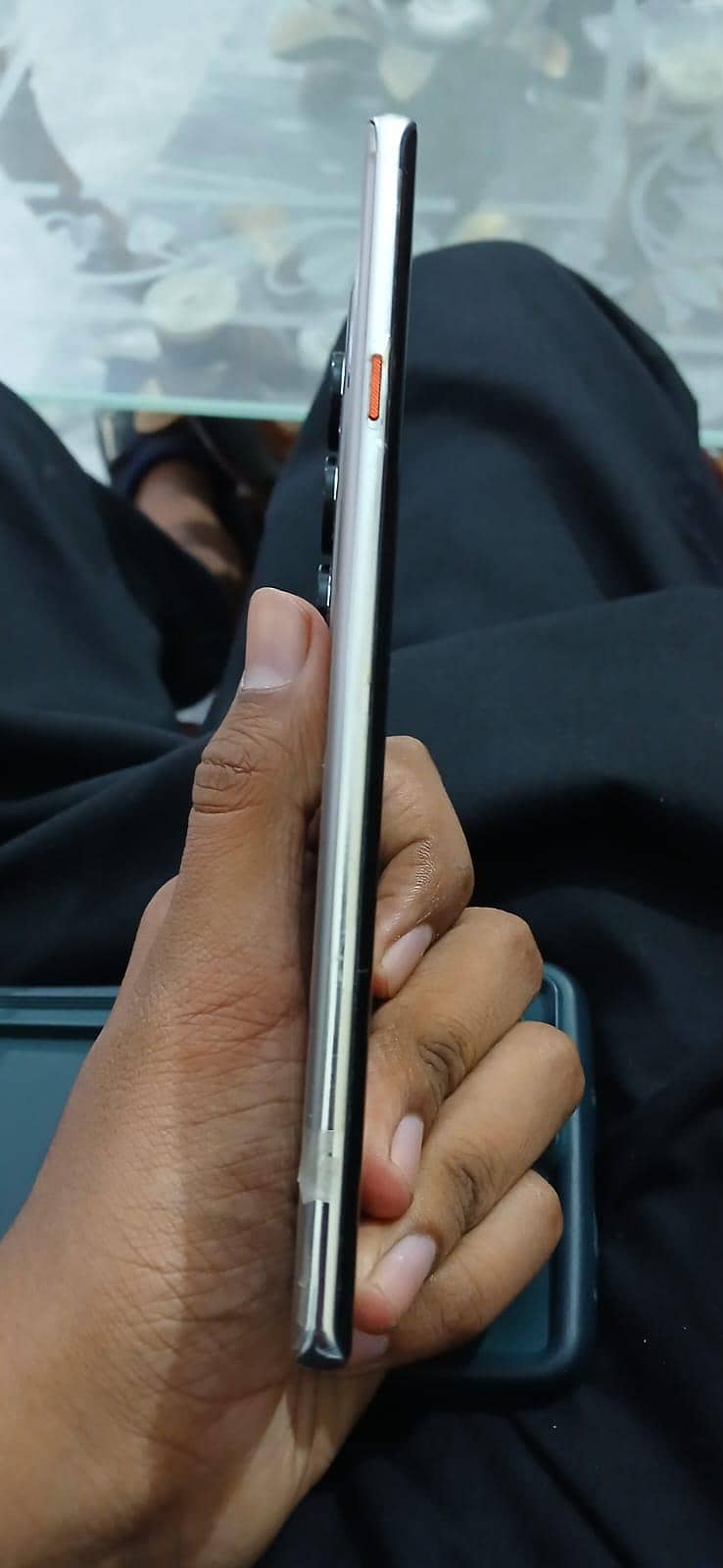 Tecno camon 40 pro 4