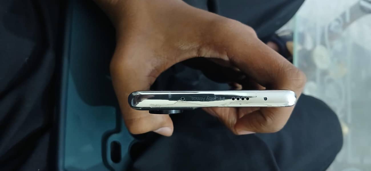 Tecno camon 40 pro 7