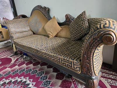 good condition Dewan for sale