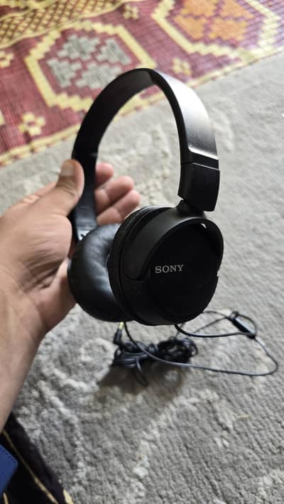 sony headphones  wired made in Belgium
