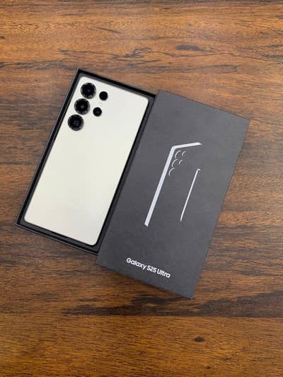 Samsung Mobile S25 Ultra with box 12gb 512  pta approved urgent sale