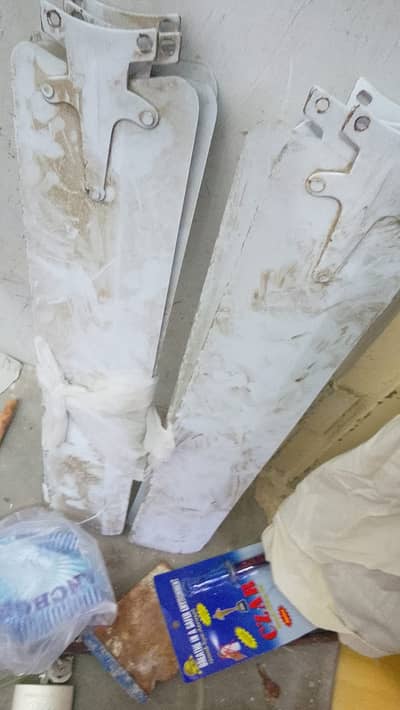 2 Royal Ceiling Fan for Sale – Excellent Condition 