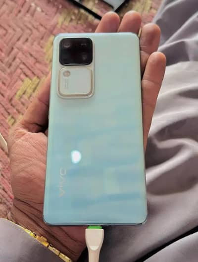 vivo v 30 12/256 ma condition good everything ok