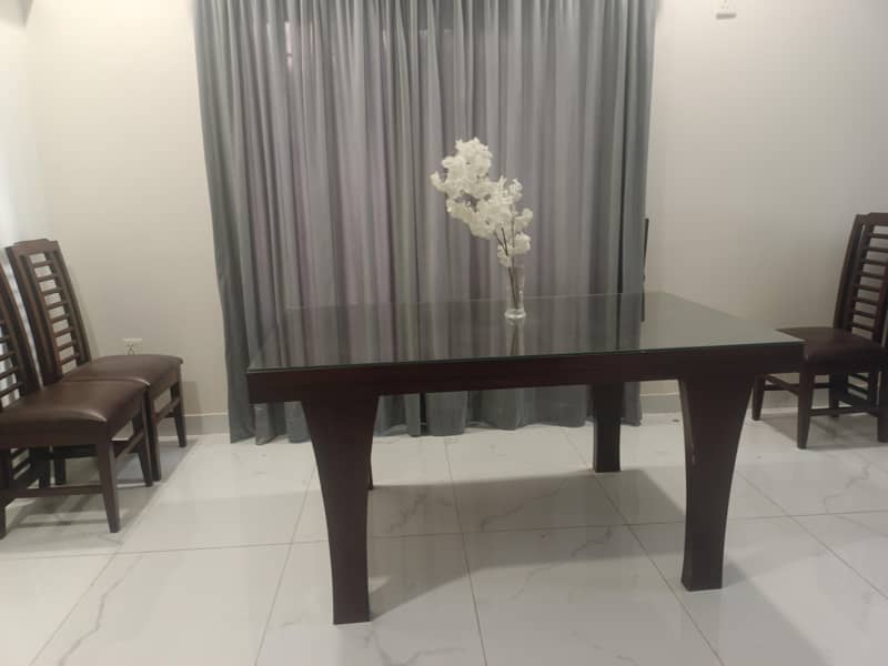 Dinning Table 4