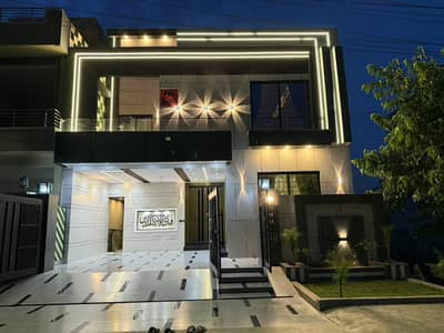 10 Marla Brand New House For Sale Prime Location