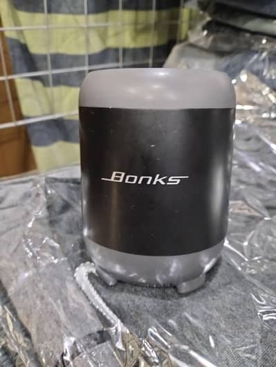 bonkas Bluetooth speaker compact size good sound quality long batty