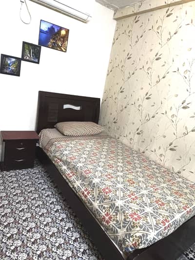 Bedroom Set for Sale – Bed, Side Table & Dressing Table (Urgent)