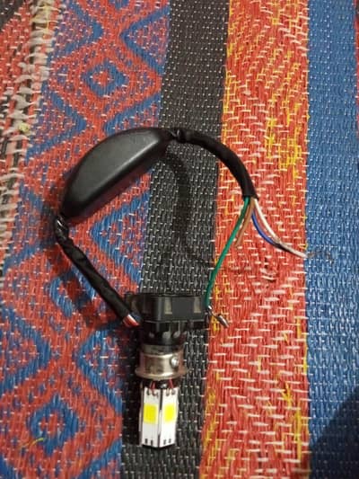 Bike LED Headlight with Flasher – Powerful Light 20-40W