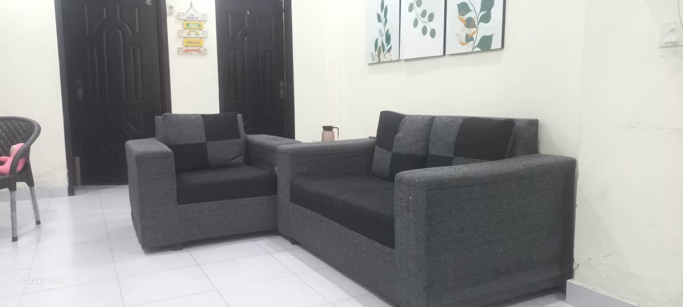 2 +1 seater sofas 5