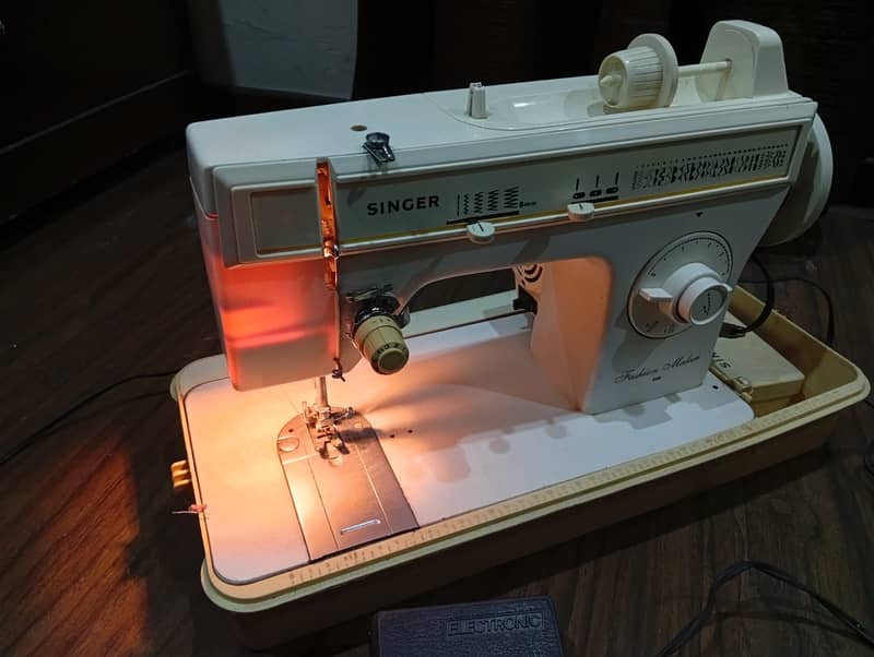 Singer  swing machine 4