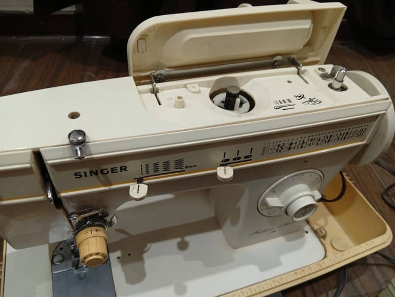 Singer  swing machine 5