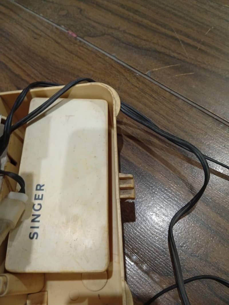 Singer  swing machine 6