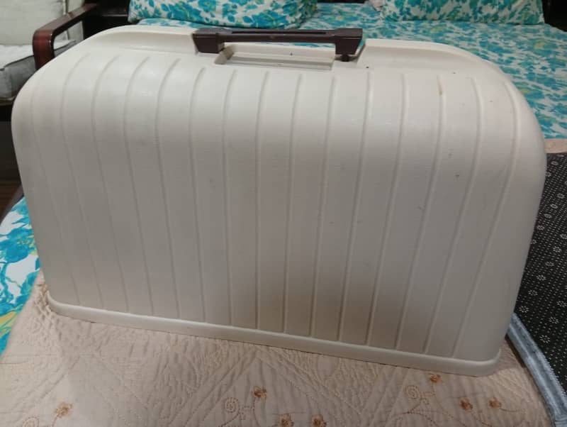 Singer  swing machine 8