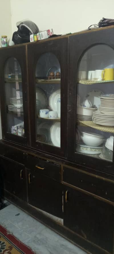 dressing and show case