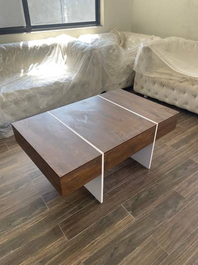 Parallel Modern Coffee table by Elite Furniture