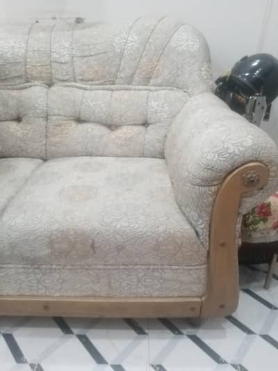 bilkul new hai use bhtt kam kiya hai