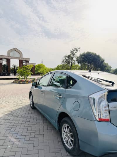 Toyota Prius PHV Plug-in-charge