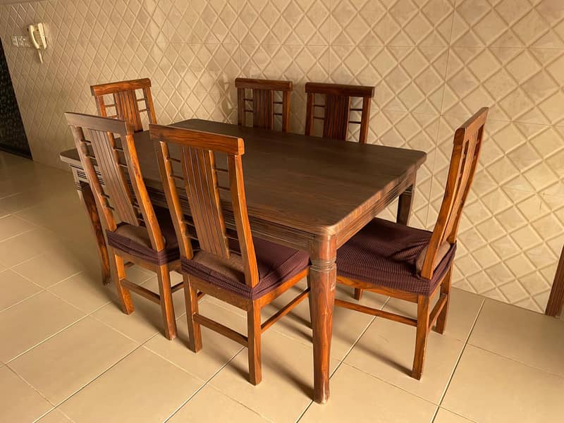 6 seater Dining Table 0