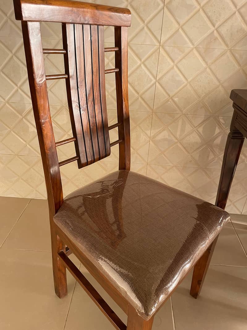 6 seater Dining Table 4