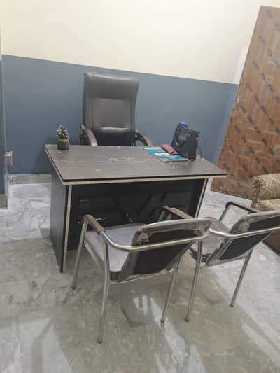 OFFICE TABLE FOR SALE