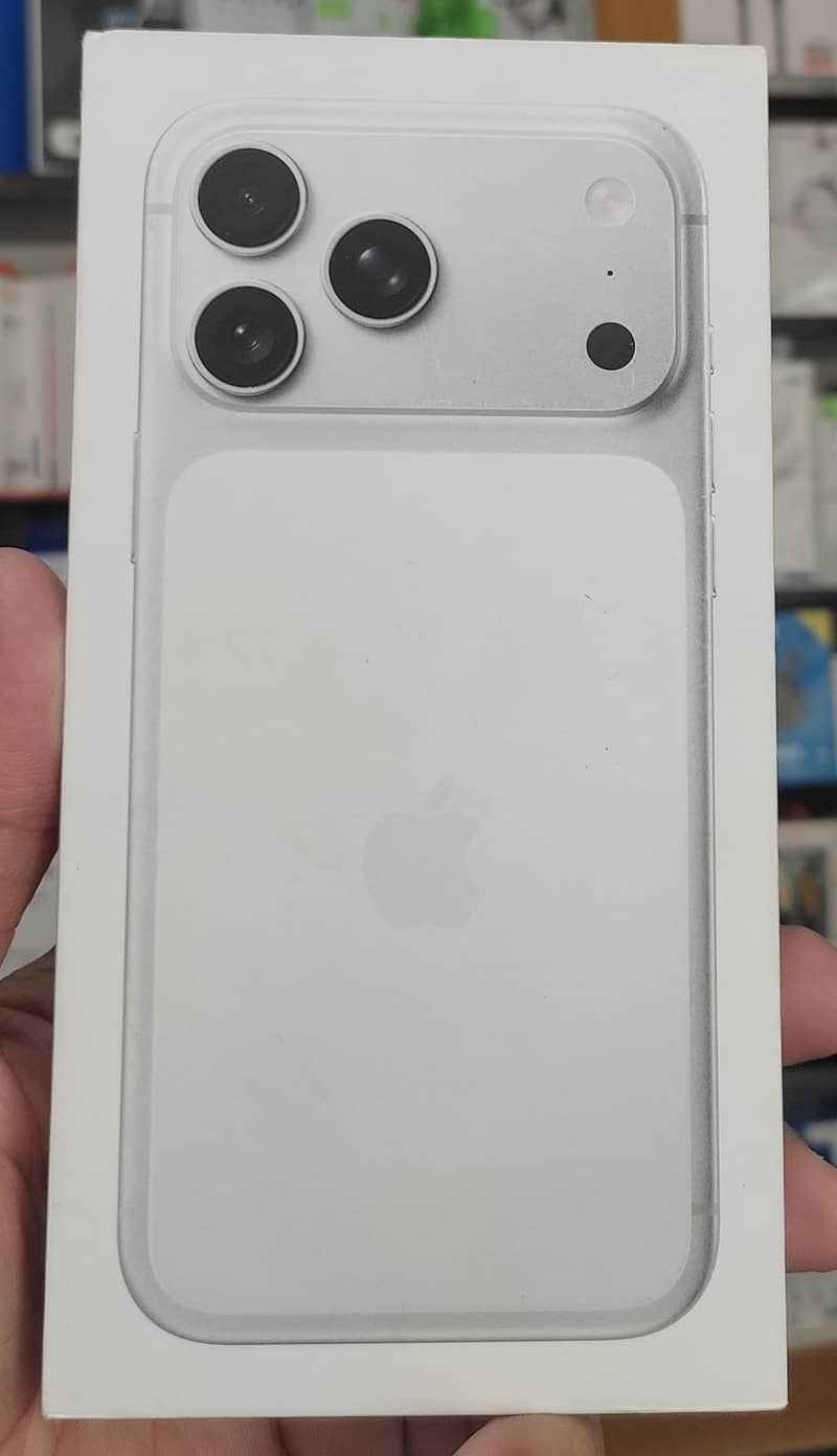 iPhone 17 Pro Max 1