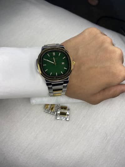 Stylish Green Dial Watch – Metal Strap – Premium Quality