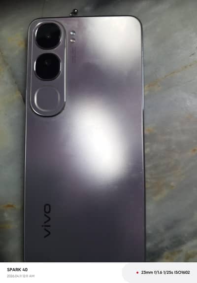 10/10 condition silver color h full okay h  with box and charger