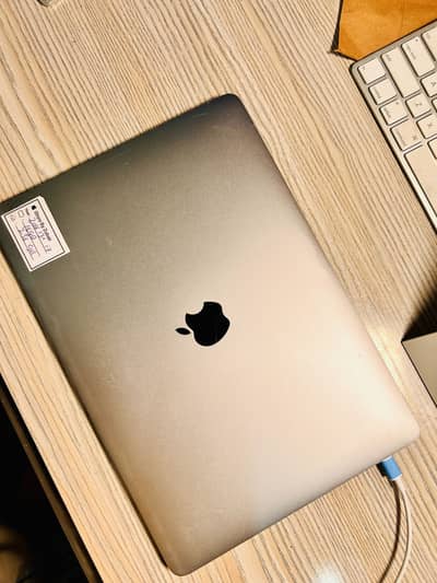 MacBook Pro 2016 13”in 16/256 i7