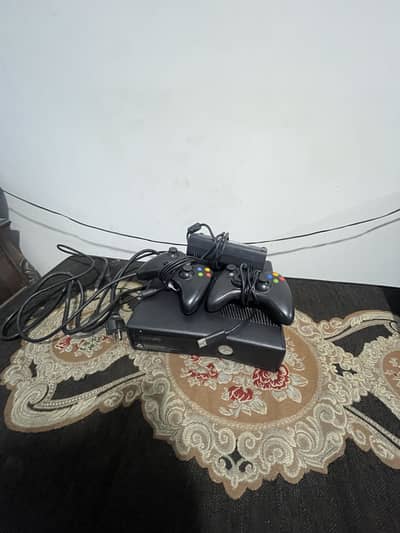 Xbox 360 520 gb veriamt 10 by 10 jail broken