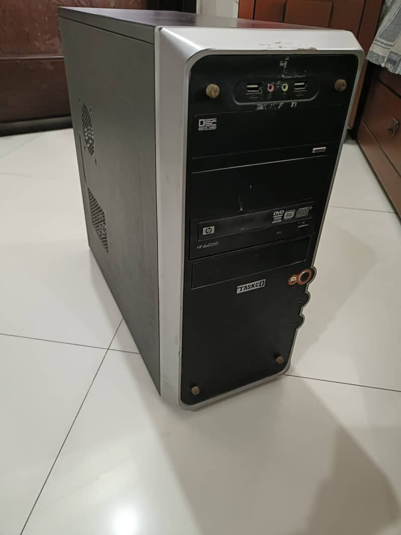 Intel 2nd Generation Tower Desktop PC with GeForce GPU 0