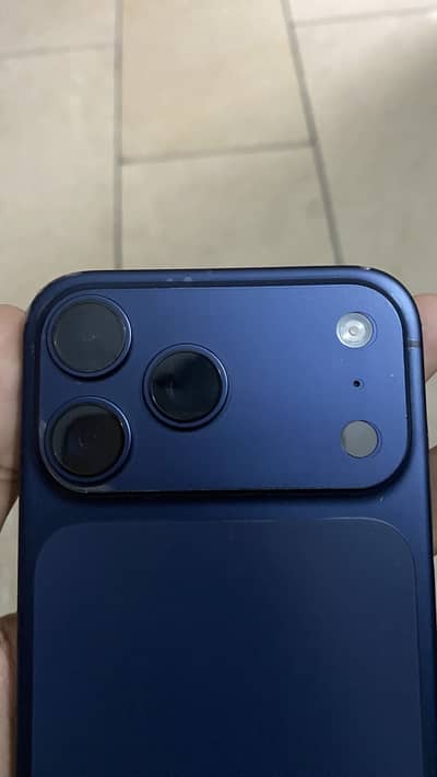 iPhone 17 pro max blue 4 month sim time